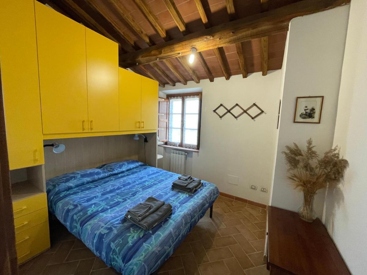 Ferienwohnung Il Rifugio Nelle Crete Vescona Exterior foto